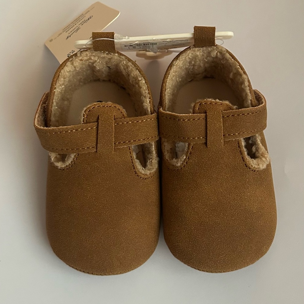 New Lucky Brand Brown Baby Crib Shoes Size 3 age 6-9 Months Faux Leather & Fur